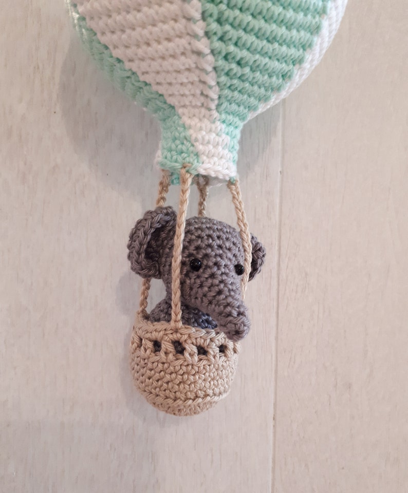 Elephant in hot air balloon crochet pattern, amigurumi nursery decoration pattern, crochet hot air balloon tutorial image 5