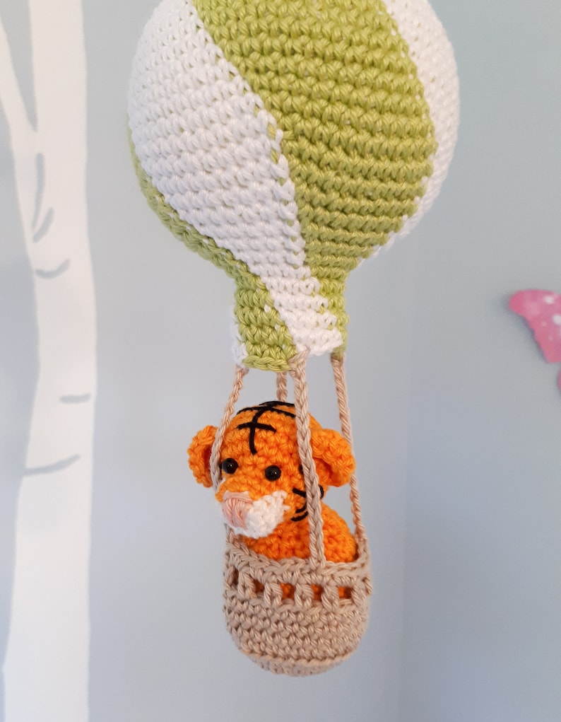 Hot air balloon baby mobile crochet pattern, nursery mobile tutorial, diy hot air balloon mobile image 6