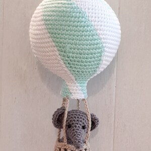 Elephant in hot air balloon crochet pattern, amigurumi nursery decoration pattern, crochet hot air balloon tutorial image 4