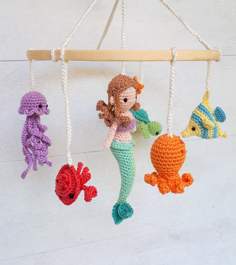 Under the sea baby mobile crochet pattern, Mermaid and sea creatures nursery mobile crochet pattern, diy baby mobile image 4