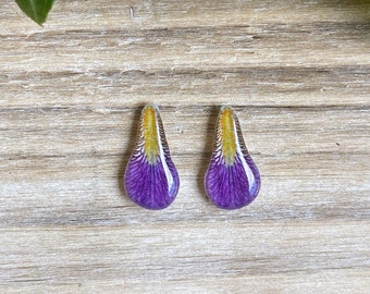 Iris Stud Earring, Iris Jewelry, Purple Iris, Iris Gift, Bearded Iris, Resin Flower Stud, Feb Birth Flower, Floral Earring, Garden Earring