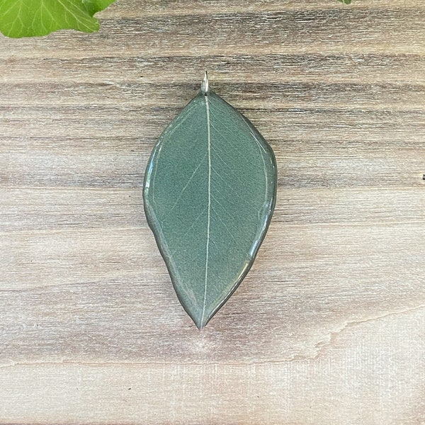 Eucalyptus Pendant, Eucalyptus Necklace, Green Leaf Pendant, Eucalyptus Plant, Eucalyptus Jewelry, Eucalyptus Leaves, Wedding Jewelry