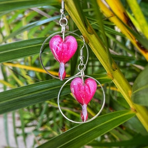 Bleeding Heart Earring, Mother&#39;s Day Jewelry, Heart Earrings, Bleeding Heart Flower, Resin Flower Jewelry, Mother&#39;s Day, Gift for Mom