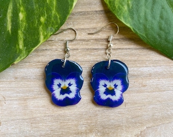 Pansy Earrings, Purple Pansy, Viola Gifts, Pansy Jewelry, Flower Earrings, Resin Flower Jewelry, Birth Flower Gift, Floral Jewelry