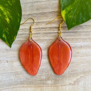 Tiger Lily Earring, Orange Flower Jewelry, Botanical Jewelry, Floral Earrings, Resin Flower, Petal Dangle Earrings, Nature Gift,