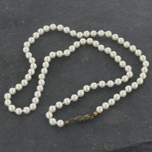 Pearl Necklaces Plain Beads for Doing Your Own Pendants and Jewellery 6mm or 8mm Available in 16&quot; 18&quot; 20&quot; 22&quot; 36&quot;  / 10pcs Imitation Pearl