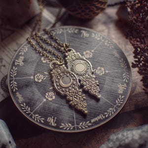 Pendule Luna Sol en laiton massif, diseur de bonne aventure et prédiction, outil de divination magique, cadeau de sorcière, outils d'autel, croissant de lune, bijoux de sorcière