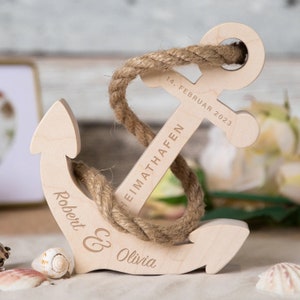 Wooden anchor with desired text