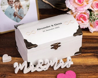Treasure chest - white for a wedding - with personalization - various motifs