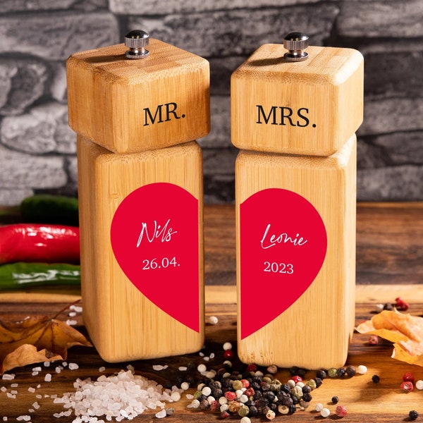 Spice grinder set for lovers