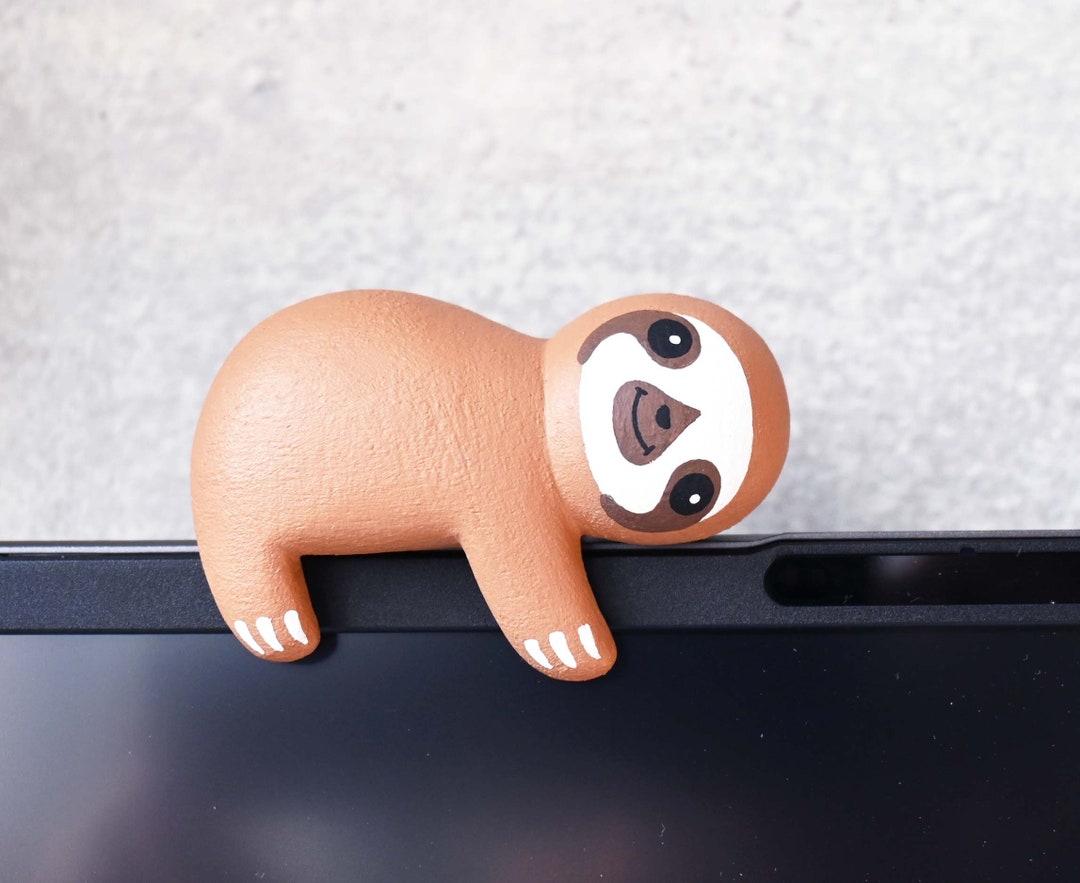 Baby Sloth Figurine Wood Carving, Sculpture, Gift, Hanging Decoration ...