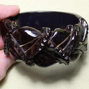 Handsome wide black CLAMPER BRACELET, well carved, 1940s, smallish wrist, hinged, A-1 condition