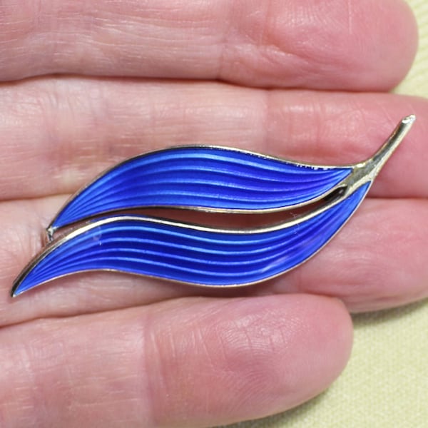 ENAMEL on STERLING leaf pin, Norwegian, navy blue enamel, 1950s, stamped, 7.1 grams, A-1 condition