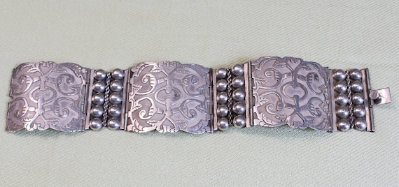 アクセサリー Mexican silver bracelet vintage Vtg Mexico Silver .925 Bracelet with Green Stone Carved