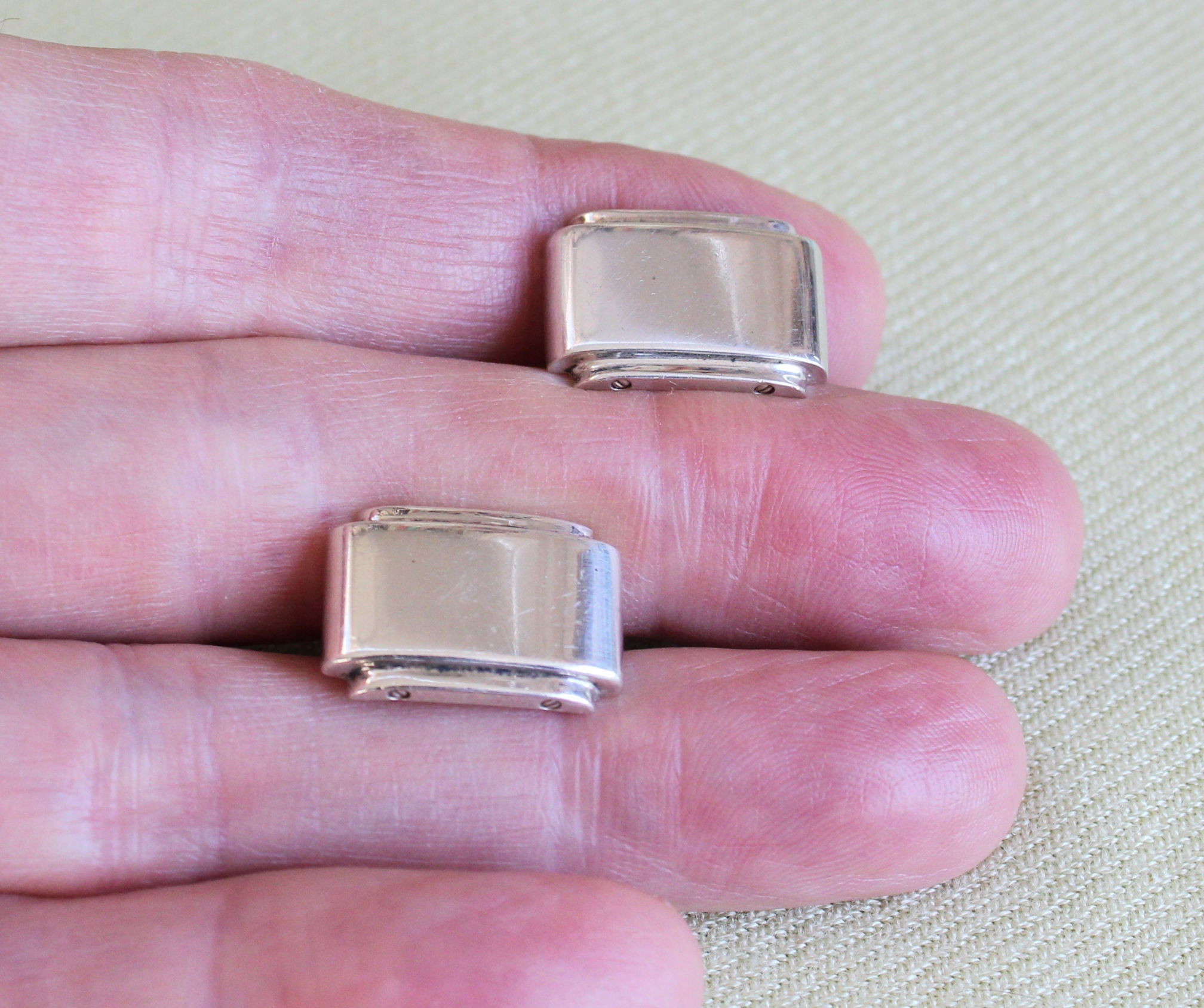 TIFFANY & Co, CUFFLINKS, Sterling, “metropolis,” Designer TIFFANY & Co, CUFFLINKS, Sterling, “metropolis,” Designer