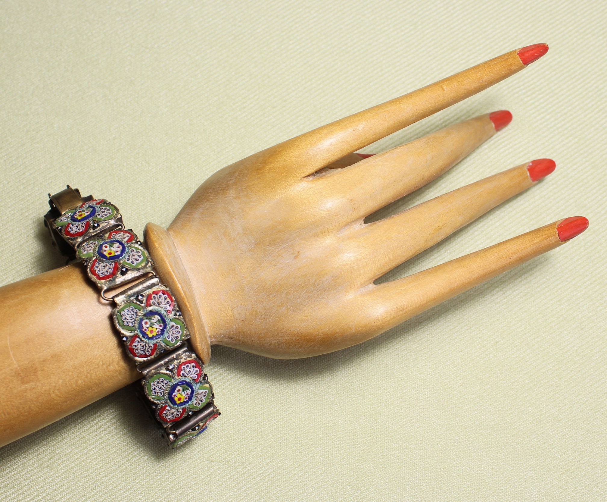 Vintage　1950s’　flower motif bracelet Vintage Floral Micro Mosaic Bracelet,gift for Her,vintage