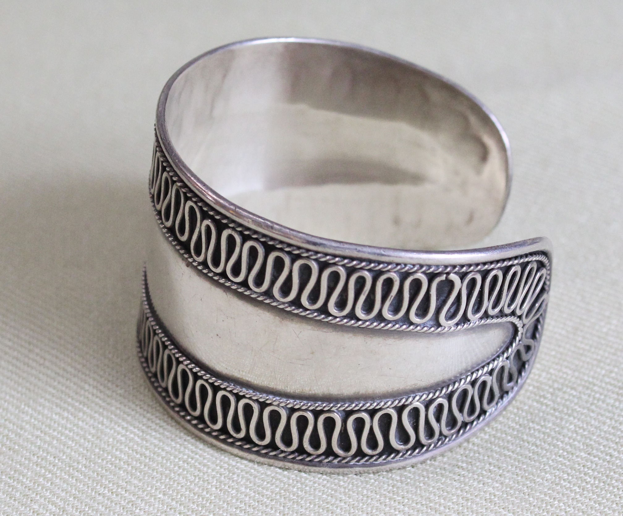 Vintage STERLING SILVER 2 Waves Modernist Cuff BRACELET. #12