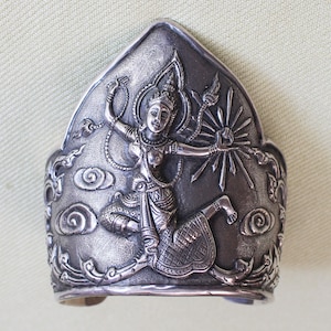 LARGE Siam silver BRACELET, handmade, exotic dancer, vintage, A-1 condition