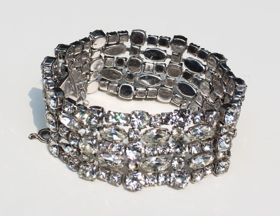 SHERMAN, blue iridescent bracelet p1736 (LIND) SHERMAN, blue iridescent bracelet p1736 (LIND)
