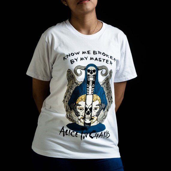 Alice T-Shirt in Chains T-Shirt Alice | Serait | T-Shirt grunge | Layne Staley 6cb4df Alice T-Shirt in Chains T-Shirt Alice | Serait | T-Shirt grunge | Layne Staley 6cb4df