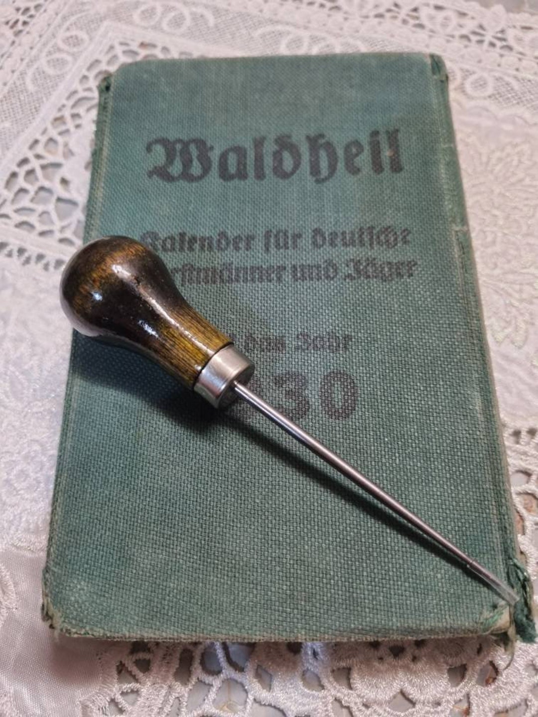 Wooden Handle Awl/ Bookmaking Awl/ Awl/ Woodwork Awl/ Needle Point Awl