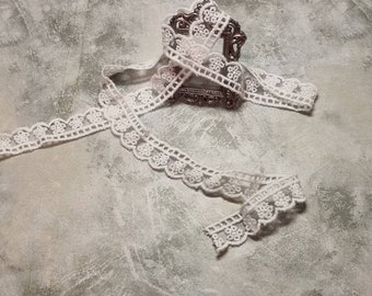White Scalloped Edge Lace Trim/ Bridal White Lace Trim