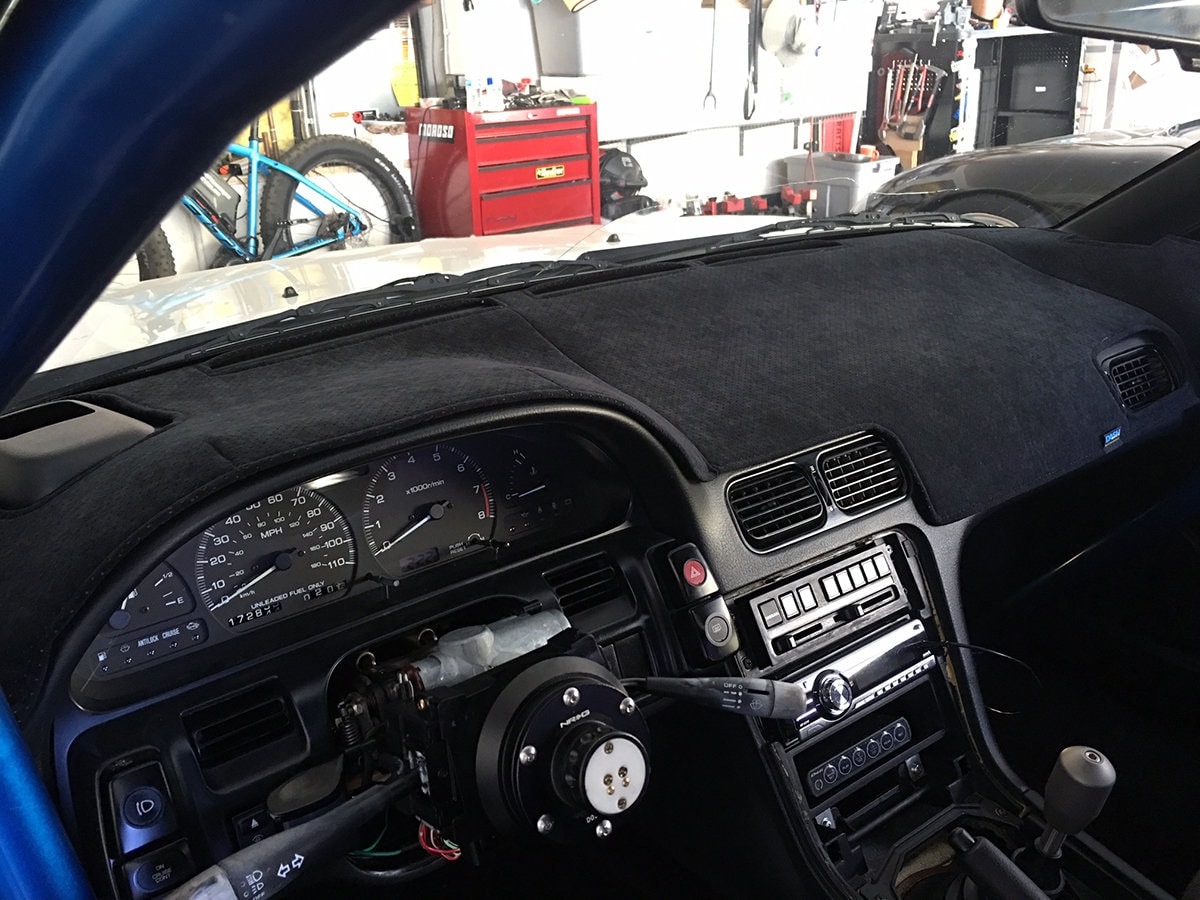 Custom Dash Cover Mat - Compatible with 2002-2005 Ford Explorer ( 並行輸入 Custom Dash Covers