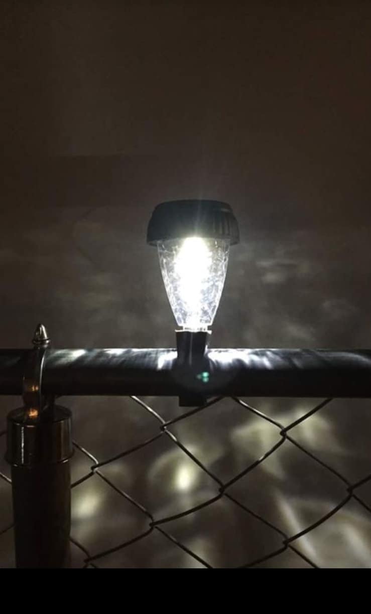 Chain link outlet solar lights