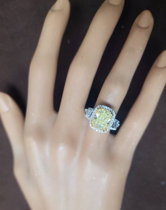 18k white gold engagement ring 4.23ct. natural ye… - image 9