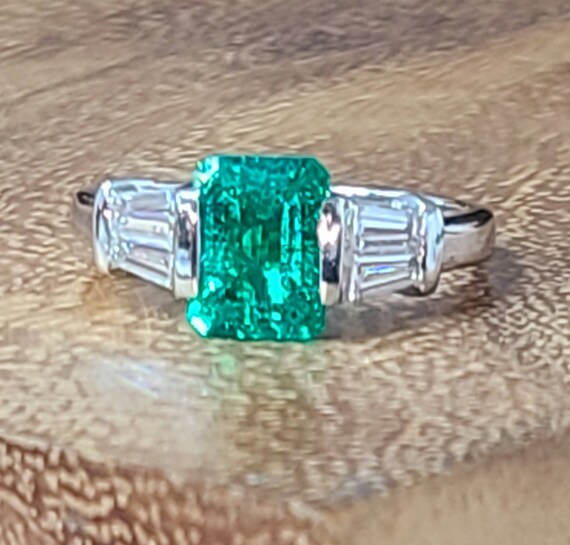 Platinum vintage engagement Ring 1.60ct Green nat… - image 6