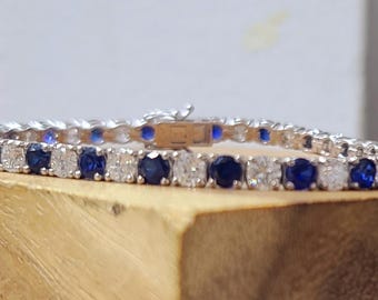 14k white Gold tennis bracelet 12.52ct. Natural round Diamonds blue sapphire