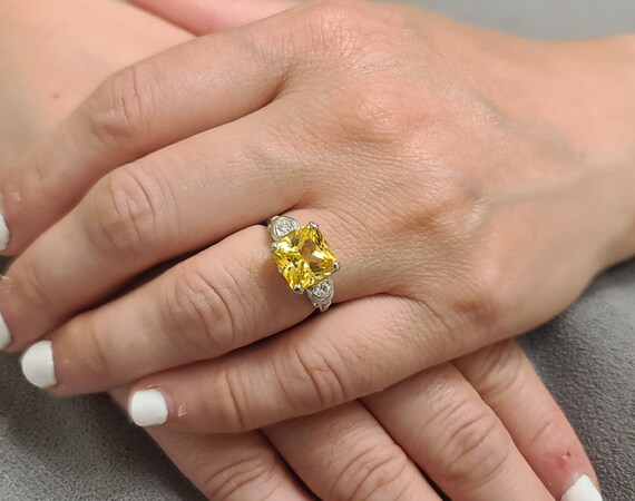 Vintage platinum engagement ring 4.53CT. Yellow s… - image 2