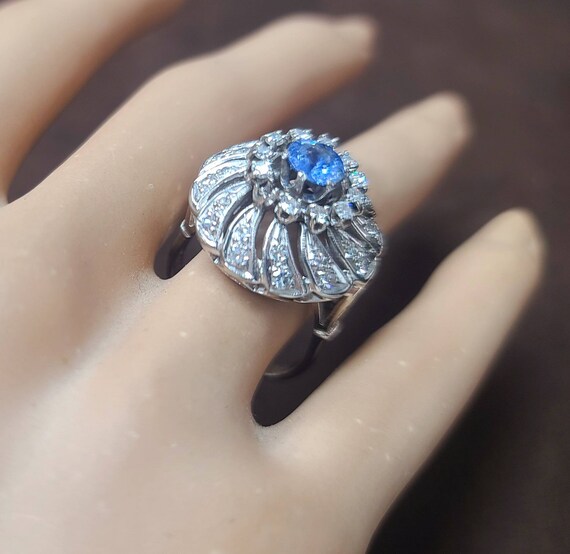 14k white gold Vintage ballerina  ring 0.65ct nat… - image 6