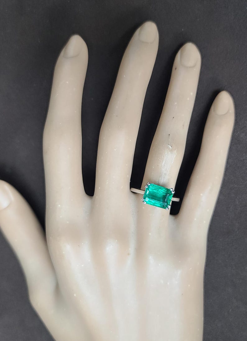 Vintage 14K White Gold Engagement Ring 3.45CT. Natural Green Emerald ...
