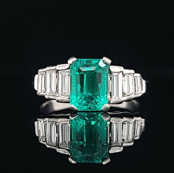 The Green Bee Ring in Platinum