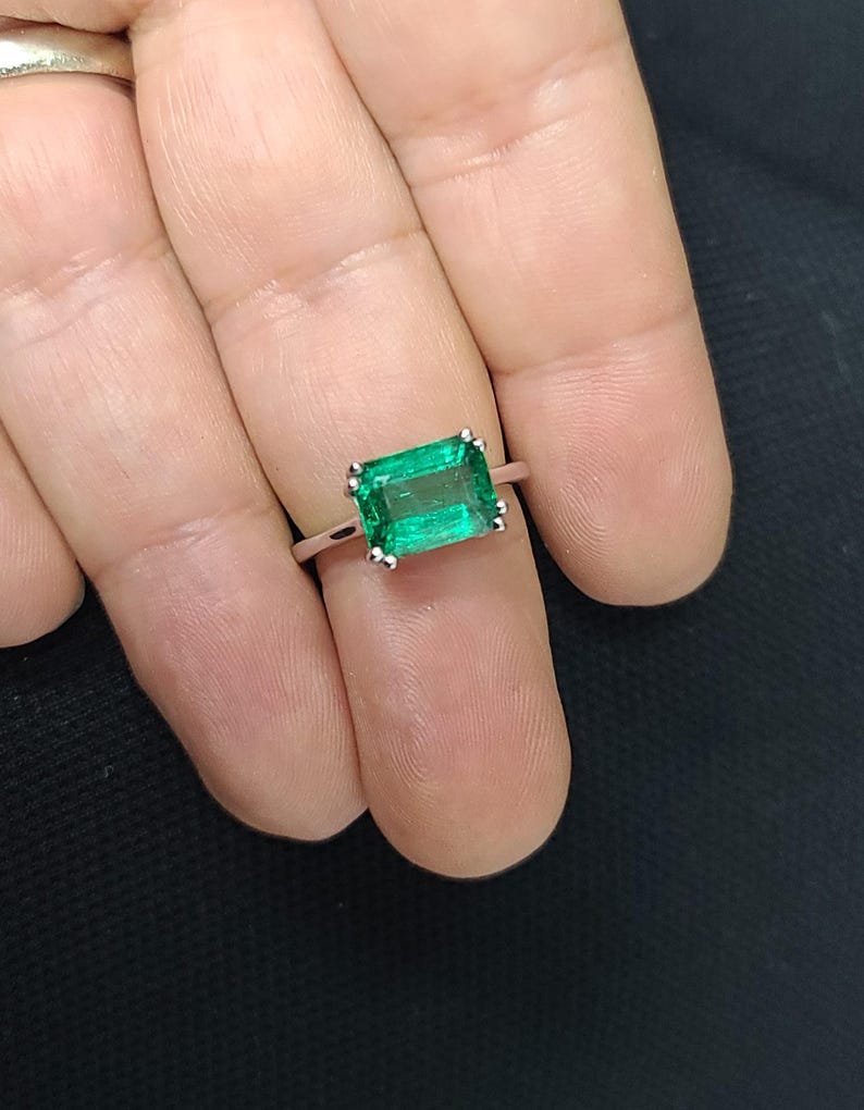 Vintage 14K White Gold Engagement Ring 3.45CT. Natural Green Emerald ...