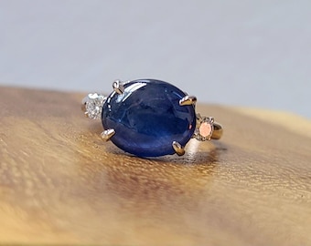 Vintage Platinum Engagement Ring 4.59ct. Natural Blue Oval cabochon Sapphire Cut