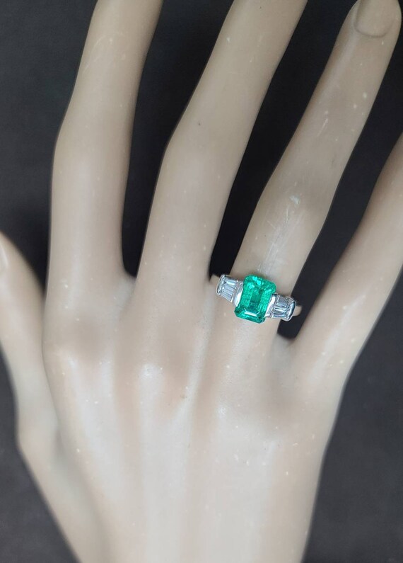 Platinum vintage engagement Ring 1.60ct Green nat… - image 10