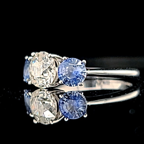 3.06 carat vintage platinum three-stones  sapphir… - image 6