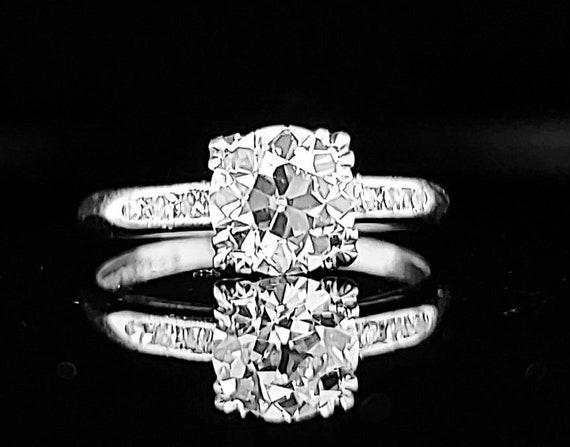 Vintage platinum engagement Ring 1.02CT. Natural … - image 1