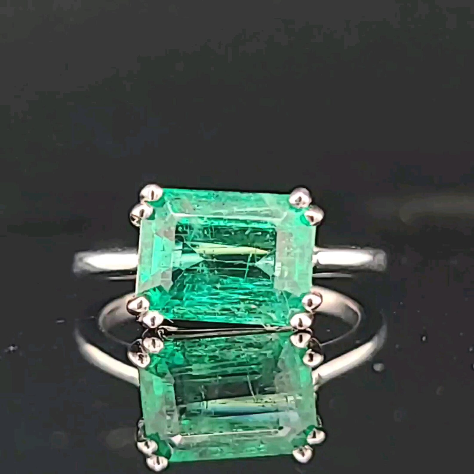 Vintage 14K White Gold Engagement Ring 3.45CT. Natural Green Emerald ...