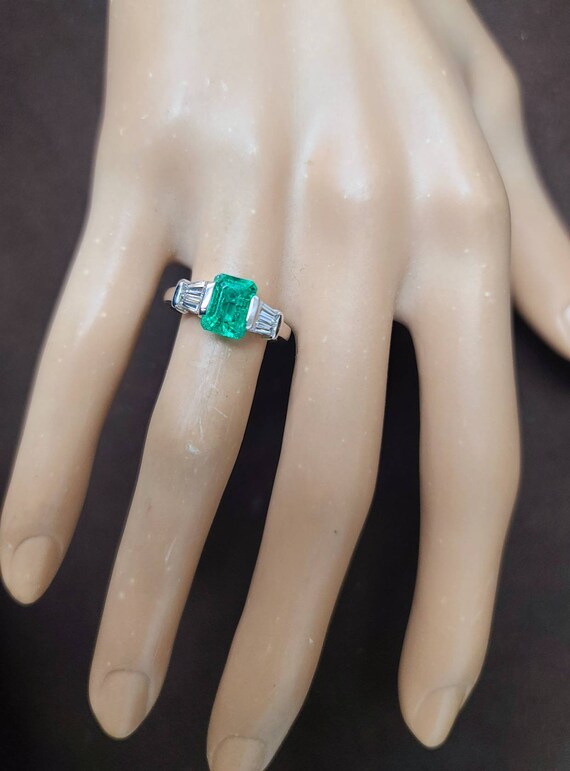 Platinum vintage engagement Ring 1.60ct Green nat… - image 2