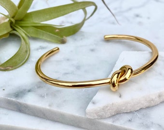 bridesmaid gift, bridesmaid proposal, knot bracelet, gold bangle, gold bracelet, minimal bracelet, bracelets for her, adjustable bangle