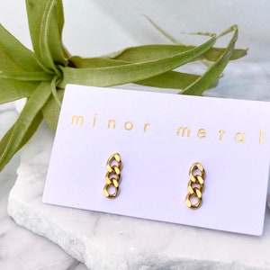 gold chain earrings, chain earrings, gold earrings, gold stud earrings, gold chain studs, gold curb chain, minimal earrings, modern earrings