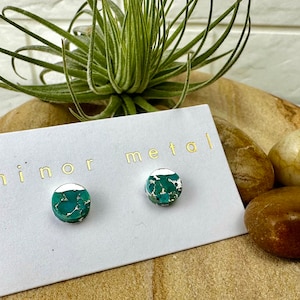 turquoise earring, stone earring, raw stone earring, turquoise stud earring, gold turquoise earring, boho earring, minimalist earring, festival jewelry
