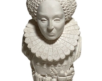 Miniature plaster bust of Queen Elizabeth 1. Approximately 5 inches tall.