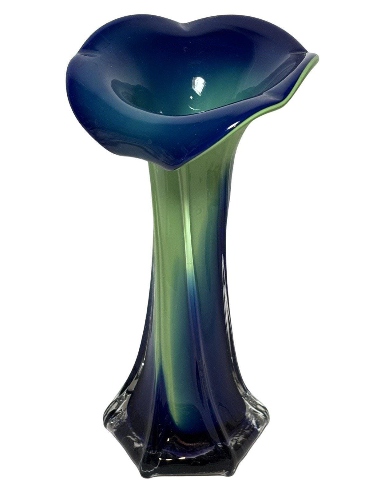 手描きガラス花瓶 蝶と木の葉 手描きガラス花瓶 蝶と木の葉