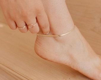 Herringbone anklet, Gold anklet, Dainty anklet, Herringbone chain, Minimalist anklet, Boho chain, Trending anklet, Ladies anklet, Ankle band