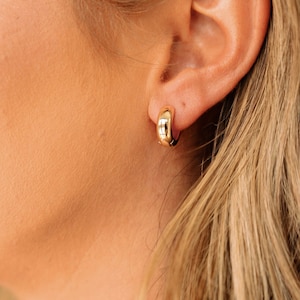 Chunky huggie earrings, Thick hoops, Everyday earring, Huggie earrings, Dainty earrings, Chunky gold huggies, Chunky hoop earrings