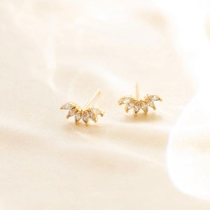 Marquise earrings, Stud earrings, Crystal earrings, Minimalist earrings, Marquise studs, Marquise diamonds, Gift for her, Marquise fans